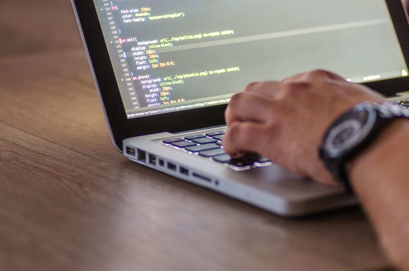 Desenvolvimento de sites — código em tela